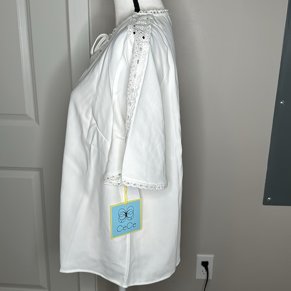 Cece Eyelet Trim Moss Crepe Top - Picture 4 of 8